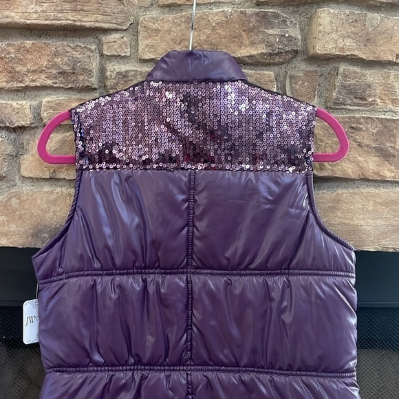 NWT JW purple sequin puffer vest with front zippered pockets. Size medium - Picture 8 of 15